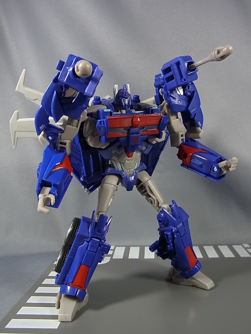 Takara Tomy - トランスフォーマー アドベンチャー TAV14 ウルトラマグナス　タカラトミー Amazon.co.jp: Takara Tomy Transformers Adventure TAV14 Ultra